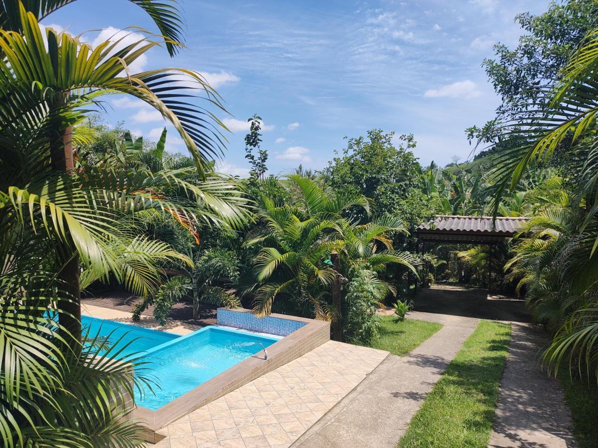 Homestay Casa De Campo E Rustica Com Piscina, Churrasqueira E Banheira De Uso Privativo